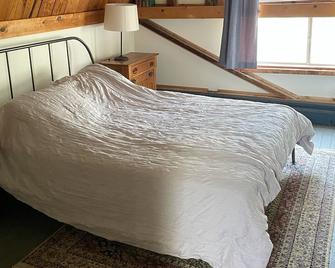 Beautiful Barn on 7 Acres - Get Away from it All - Kerhonkson - Habitación