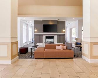 Hilton Garden Inn Reno - Reno - Living room
