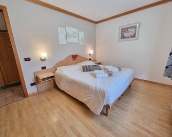 Residence Le Rose - Pozza di Fassa - Habitación