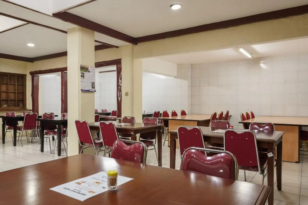 ريد دروز آت جالان جاكسا