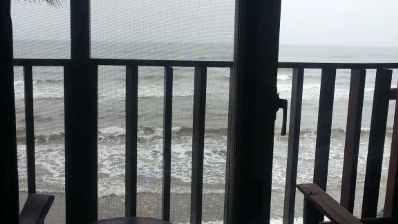 La Delphina B&B Bar and Grill Hotel