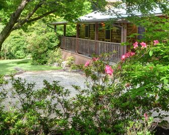 Panther Creek Cabins - Cherokee - Widok na zewnątrz