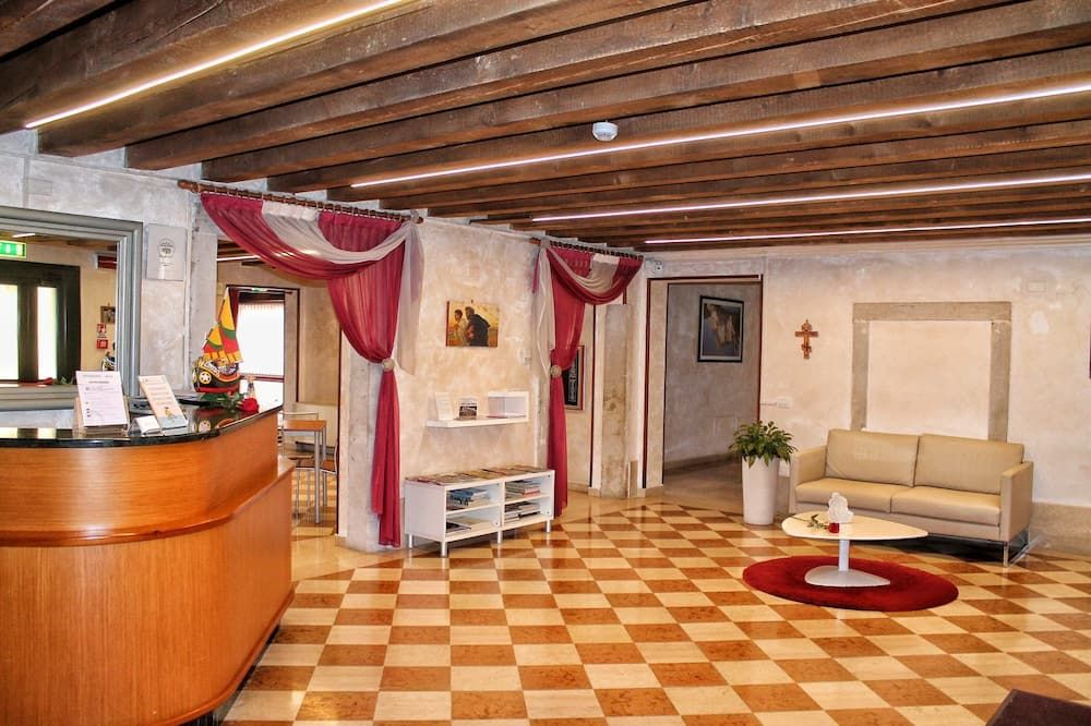 دوموس كلوجاي