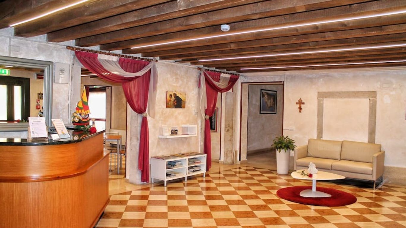 دوموس كلوجاي