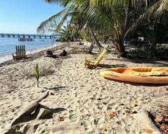 finca beach house and cabana - Placencia - Beach