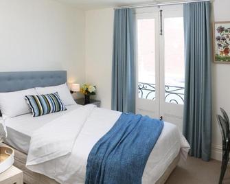 Studio 7 - Saint George Accommodation - Melbourne - Bedroom