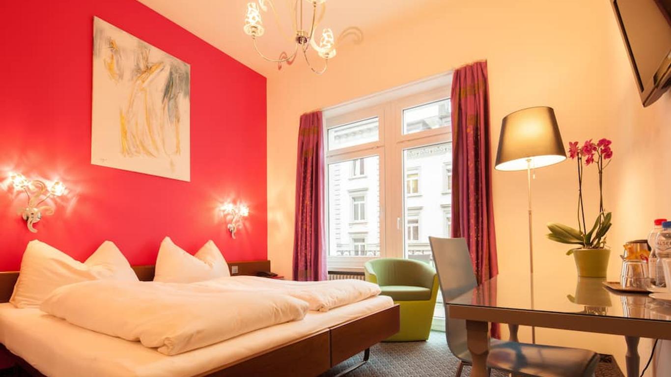 Hotel Ambassador