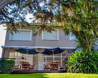 Hotel Rideamus - Villa Gesell - Edifício