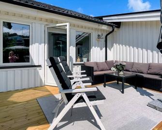 5 Person Holiday Home in Torslanda - Torslanda - Patio