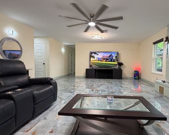 Pleasant Farms - A Luxurious Retreat - Wharton