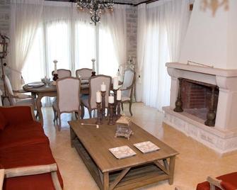 Eleon Residence - Stavromenos - Dining room