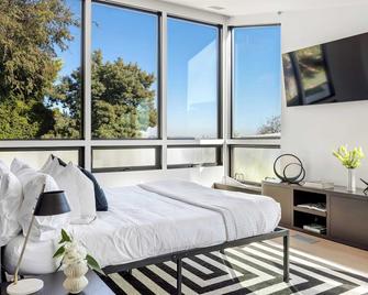 Kings Road West Hollywood Luxury Pool Views Firepit Modern Design - Los Ángeles - Habitación