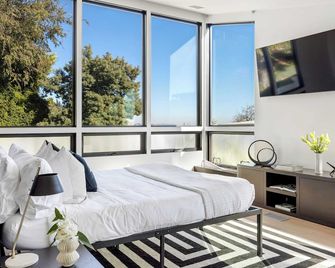 Kings Road West Hollywood Luxury Pool Views Firepit Modern Design - לוס אנג'לס - חדר שינה