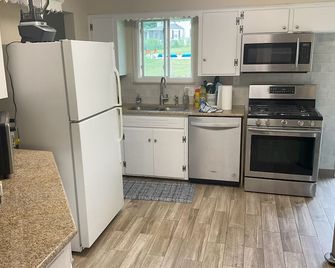Gahanna Ranch-Tastic 3-Bedroom Recently - Gahanna - Kitchen