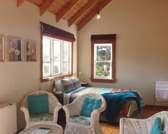 The Blackhouse Cottage - Hokitika - Schlafzimmer