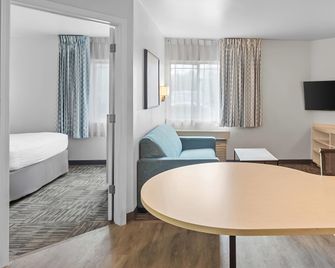 MainStay Suites Chicago Schaumburg - Schaumburg - Habitación