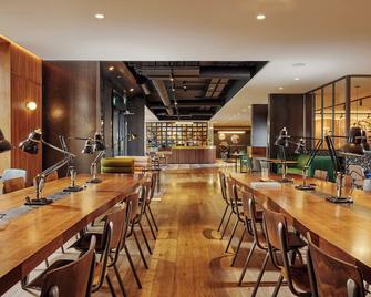 The Alex - Dublin - Bar