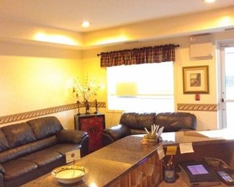 Crossfield Country Inn - Airdrie