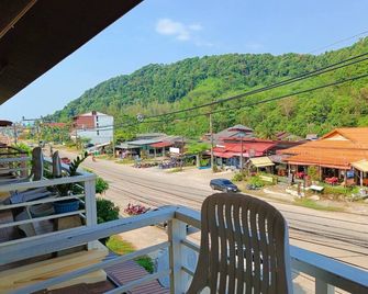 Lanta At Home - Sha Extra Plus - Koh Lanta - Balcon