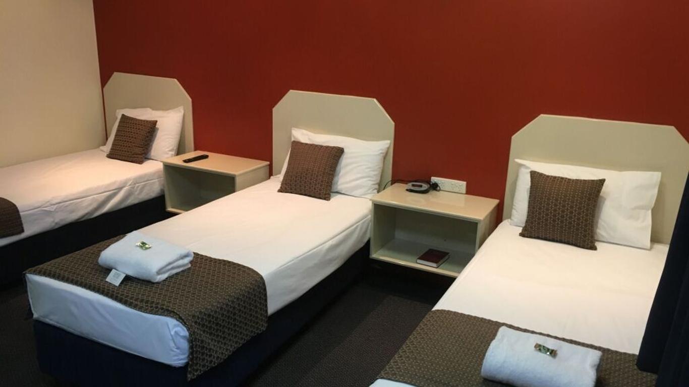 بلوواتر هاربور موتل