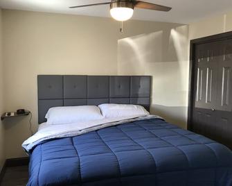 Baxter Park Inn - Millinocket - Bedroom