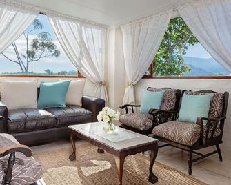 Shanzeley Guest House - Uniondale - Sala de estar