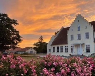 Boutiquehotel Gut Tribbevitz auf Rügen - Trent - Budova
