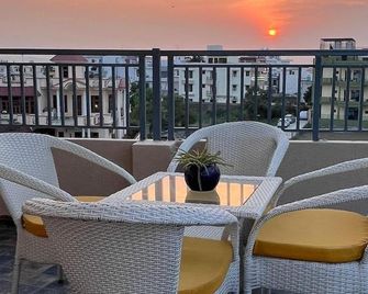Hotel Guru Surbhi - Pāonta Sāhib - Balcony