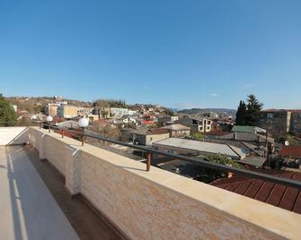 Chogo - Kutaisi - Balcón