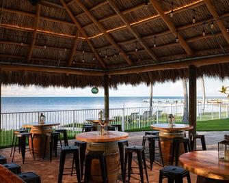 Casa Del Sol Beach Resort - Duck Key - Restaurant