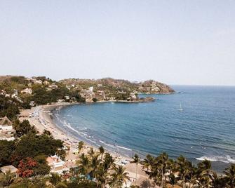 Saltwater Pool + Rooftop Terrace-Walk to Beach - Bahia de Banderas