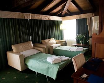 Hotel Candiani - Casale Monferrato - Schlafzimmer