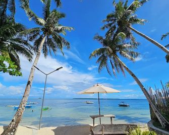 Aggehanan Beach Resort - General Luna - Strand