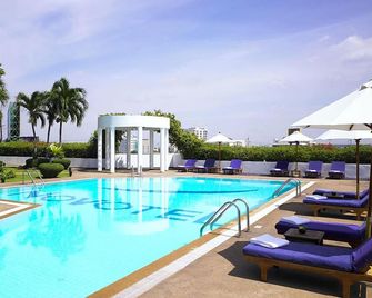 Novotel Bangkok Bangna - Bangkok - Pool