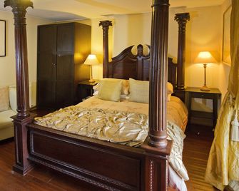 The Falls Of Dochart Inn - Killin - Schlafzimmer