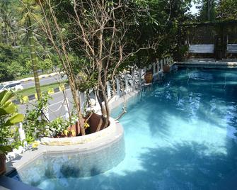 熱帶山克普柬埔寨酒店 - 白馬市 - 白馬 - 游泳池