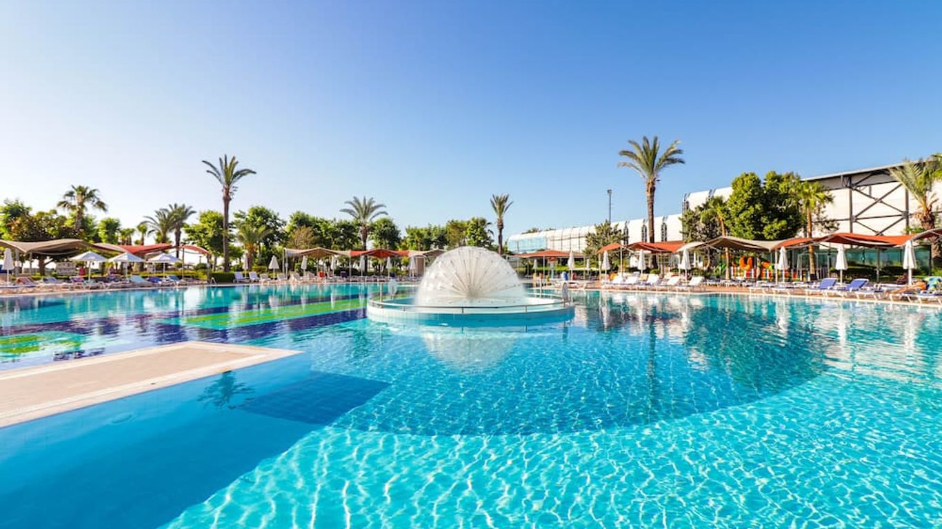 ل جاردين ريزورت هوليداي فيليدج