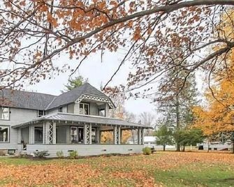 Historic Lake Front Home - Auburn - Gebäude