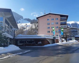 Schlafgut Küssler - 70m vom City Express - Zell am See - Building