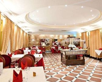 River Palace Hotel - Atıraw - Restaurant