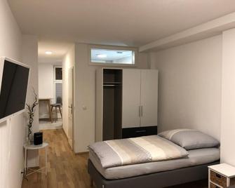 Apartment am Schloßplatz Erlangen - Erlangen - Yatak Odası