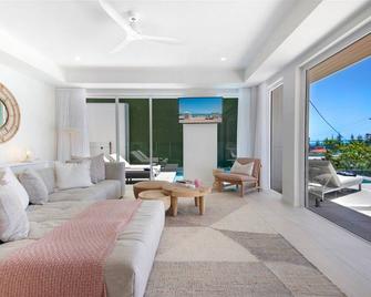 Luxico West Beach - Burleigh Heads - Huiskamer