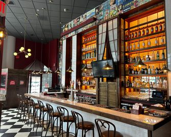 Hilton Garden Inn New York/Tribeca - New York - Bar
