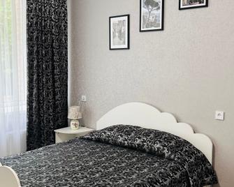 Oasis Hotel - Sterlitamak - Habitación