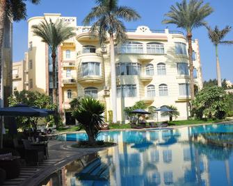 Soluxe Cairo Hotel - Giza - Pool