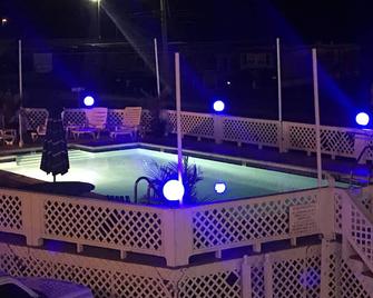 Chincoteague Inn - Chincoteague - Πισίνα