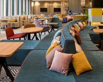 Hampton by Hilton Riga Airport - Riga - Restaurant