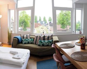 Nimma Stays Nijmegen - Nijmegen - Living room