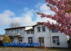 Siggis Pension - Sellin - Gebouw