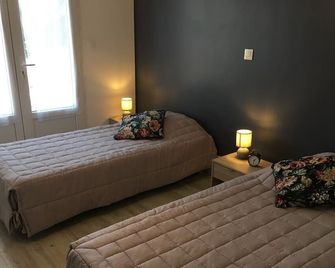 Nice house 110m2 near Vichy - Espinasse-Vozelle - Habitación